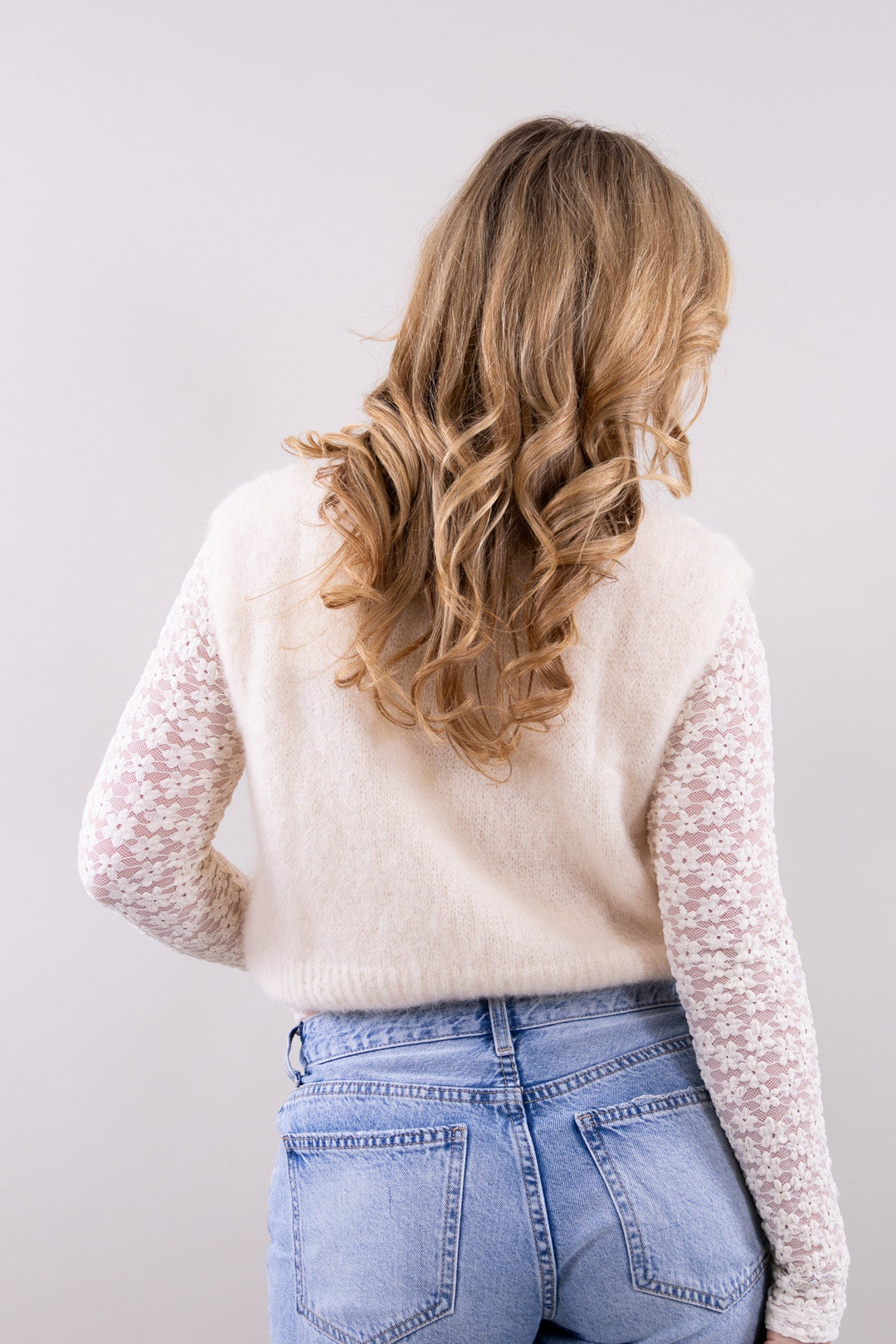 Daisy lace top